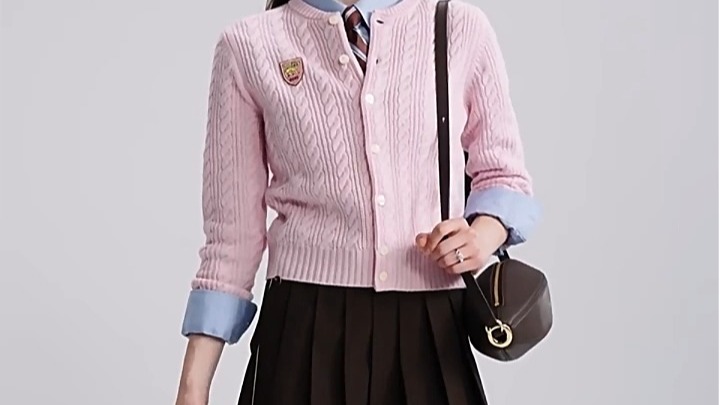 Preppy cable knit sweater in pure wool