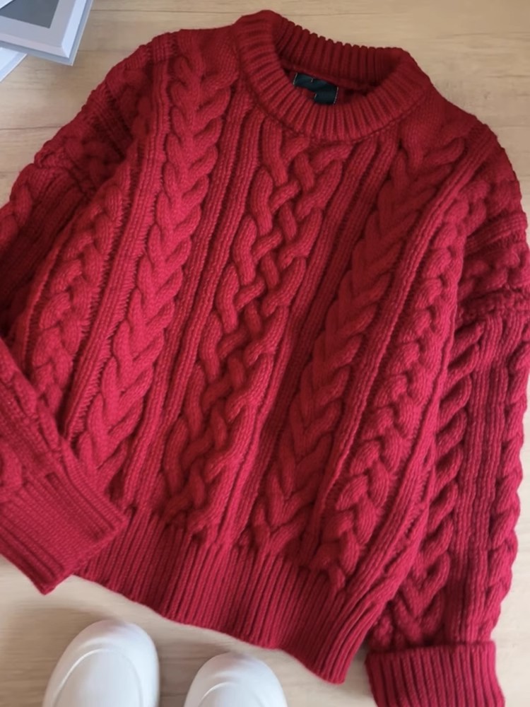 Retro burgundy cable knit sweater for winter occasions