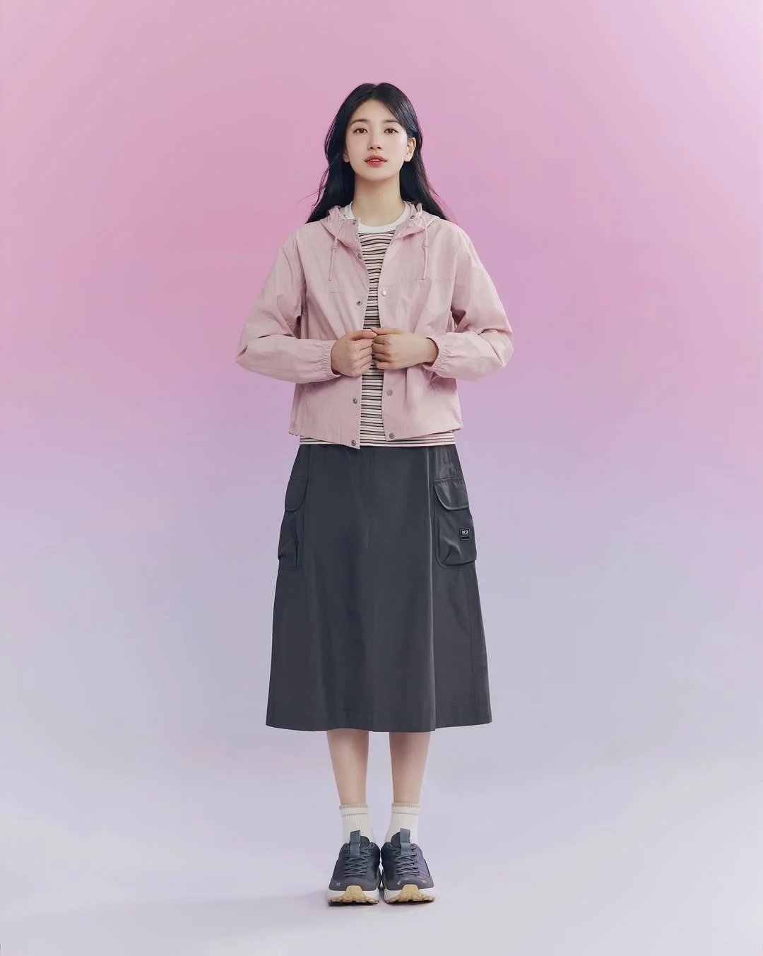 Casual Pink and Gray Ensemble with Cargo-Style Skirt and Stripes