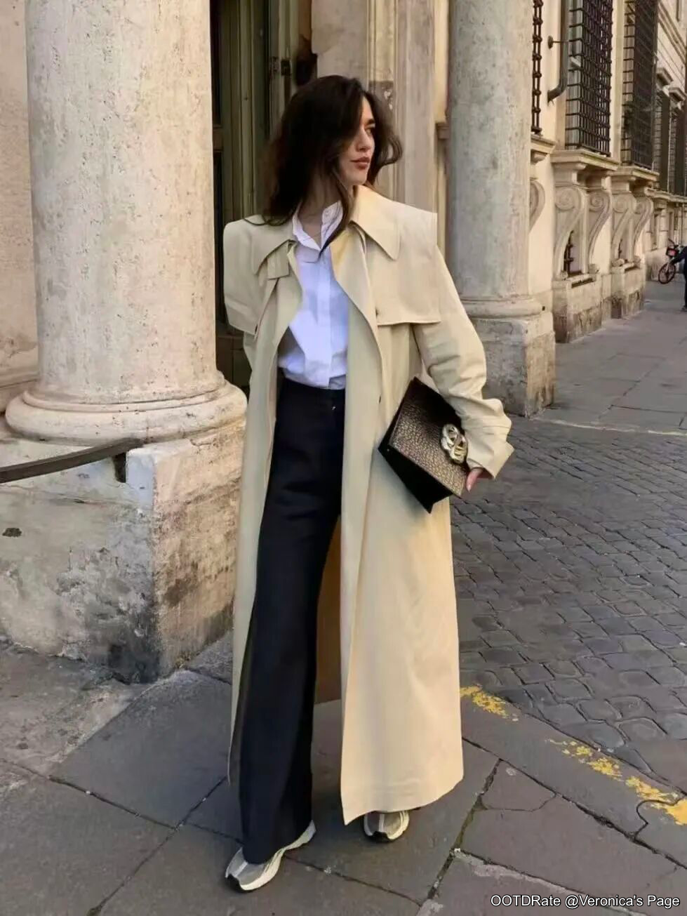 Sophisticated Street Style: Beige Trench Coat and Wide-Leg Trousers