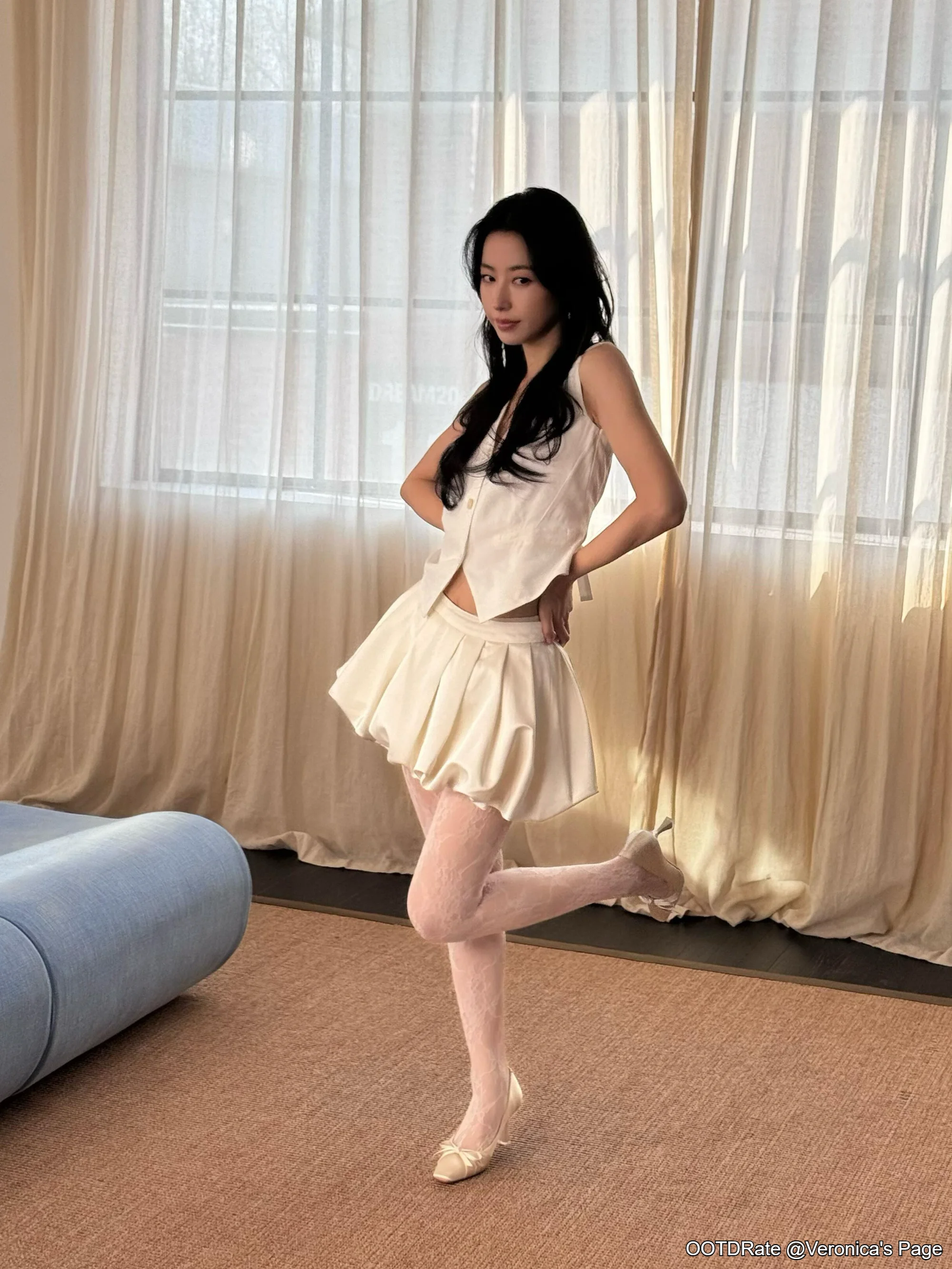 Elegant White Sleeveless Top and Pleated Skirt with Pink Textured Tights