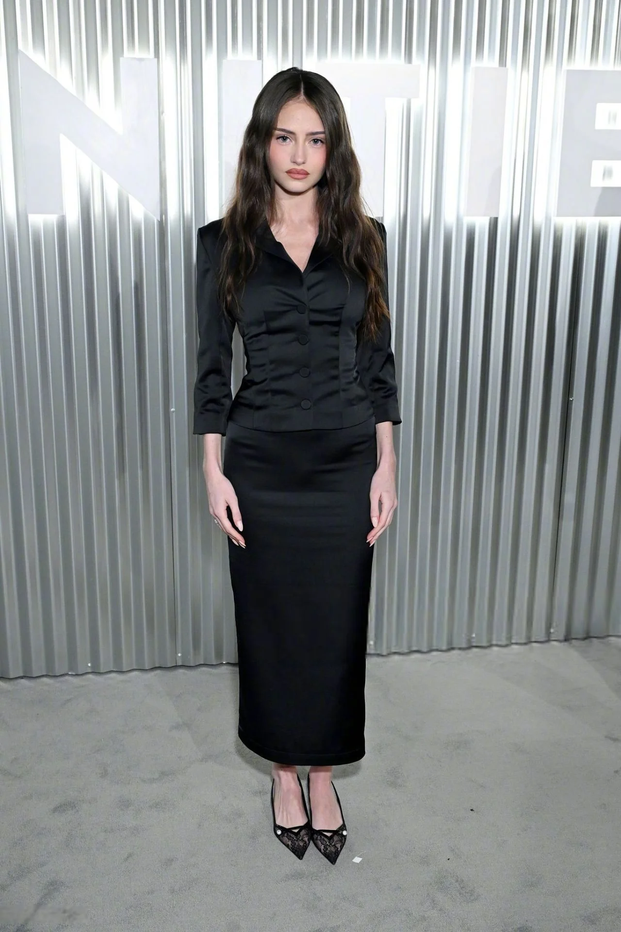 Elegant Black Ensemble with Fitted Silhouette and Lace Detail Shoes